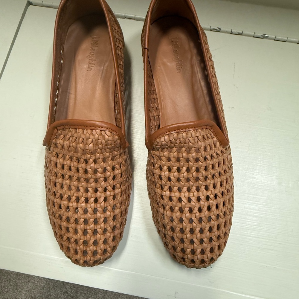 Elegant Tan Woven Loafers